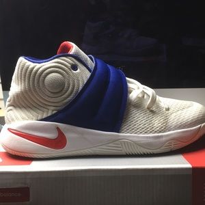 Kyrie 2 USA color way